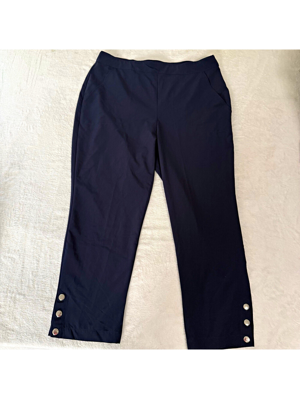 Chico’s Women’s 0.5 Navy Blue Cropped Capri Pants Stretch Silver Button Hem